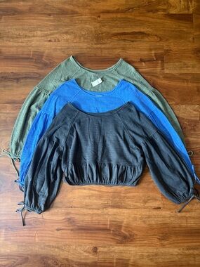 Women’s Balloon Sleeve Cropped Top - Black, Blue, Olive